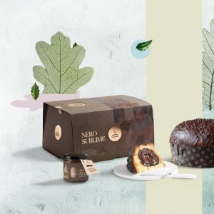 Fiasconaro Panettone with strawberries, chocolate drops and cream with packaging